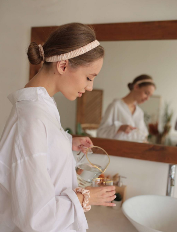 SILK LOVERS, Шелковая повязка-ленточка для волос в бежевом цвете