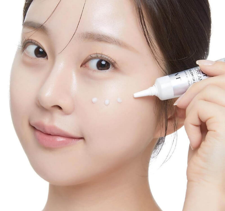 VT COSMETICS, Локальный крем с микроиглами и чесноком, 15 мл, Garlic AC Reedle Shot Spot Cream