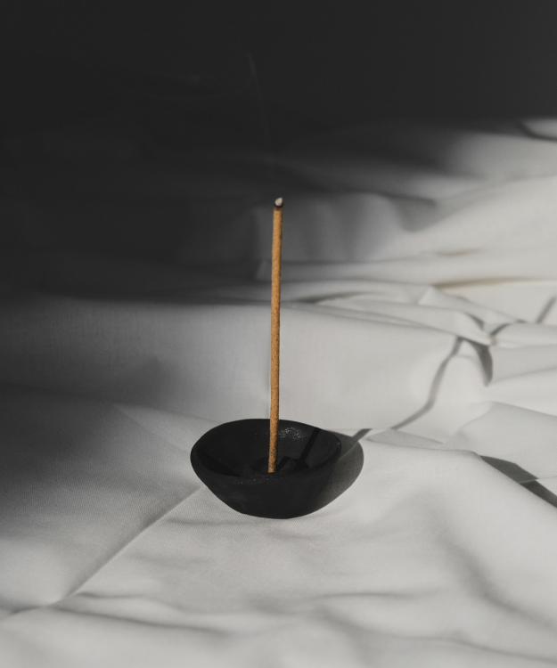 HYPNOSE, Керамическая подставка под благовония