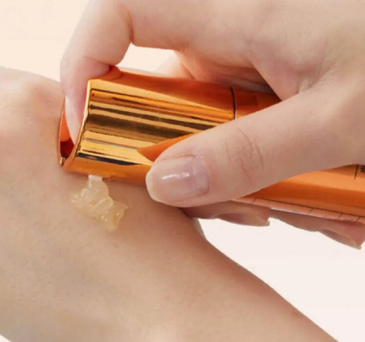 VT COSMETICS, Витаминная сыворотка с микроигламидля сияния кожи, 50 мл, Vita-Light Reedle Shot 300