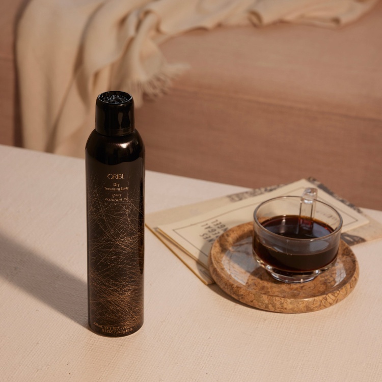 ORIBE, Спрей для сухого дефинирования "Лак-текстура", 300 мл, Dry Texturizing Spray ORIBE, Спрей для сухого дефинирования "Лак-текстура", 300 мл, Dry Texturizing Spray