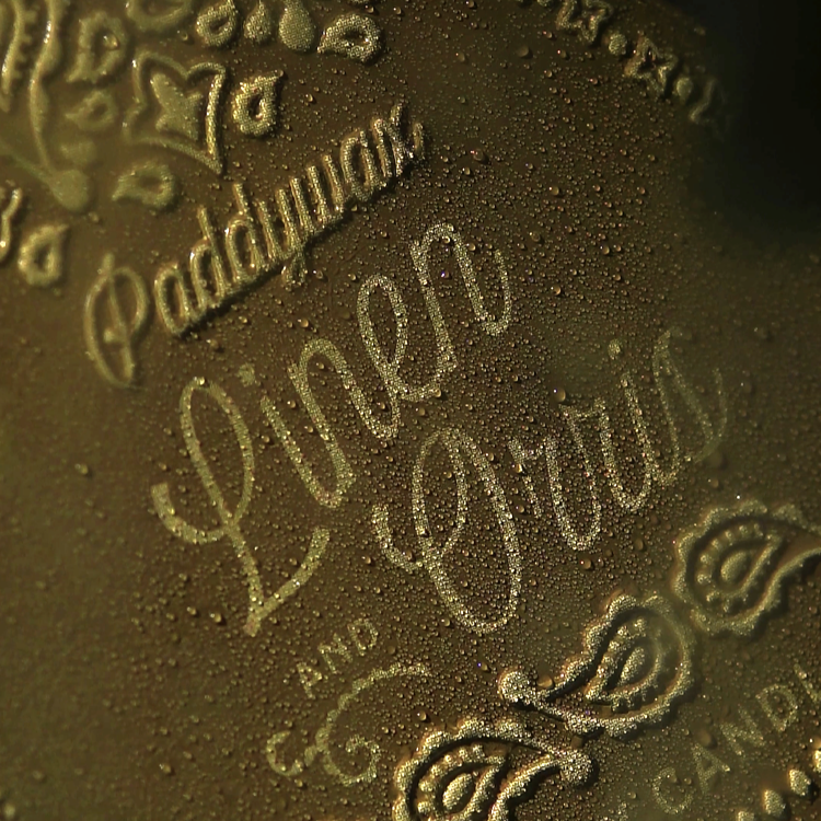 PADDYWAX, Компактная travel-свеча в металлической баночке, LINEN & ORRIS